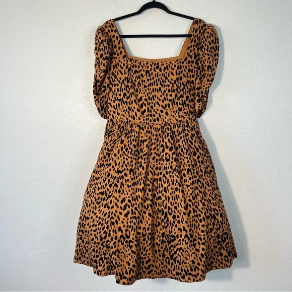 NWT Betsey Johnson x Torrid Mini Puff Sleeve Skater Dress Animal Print Size 3X - Picture 4 of 10